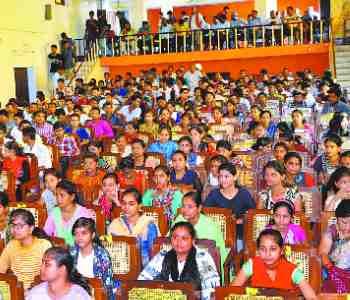 Amar Ujala honored the students