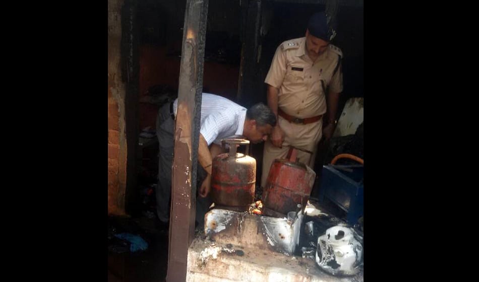 people killed and injured in cylinder blast during marriage ceremony at delhi okhla