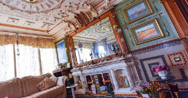 Hampshire resident Adrian Reeman converted 2 BHK flat into palace using DIY technique
