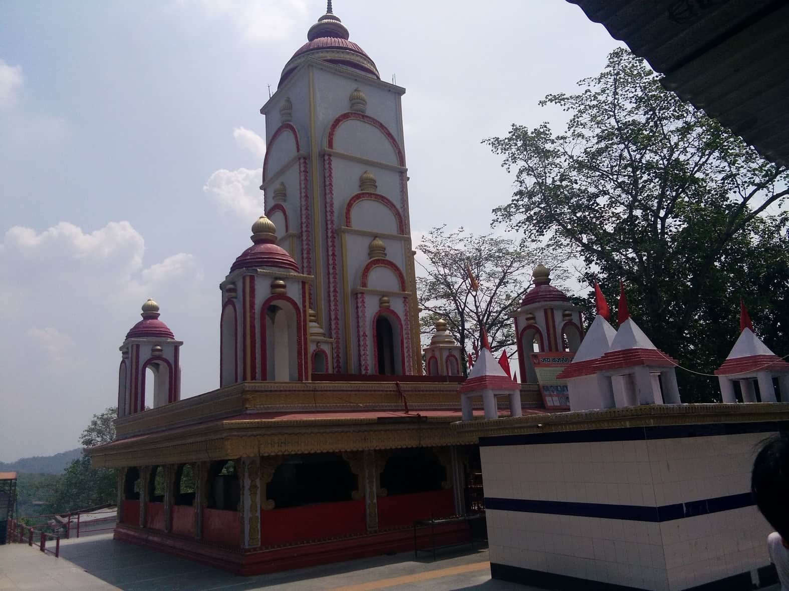 sonebhadra hanuman temple is world unique