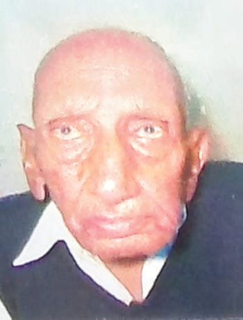 In Hathras, the bull took the elderly businessman