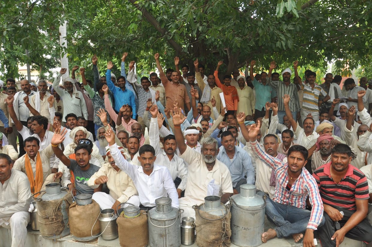 दूध विक्रेताओं पर कार्रवाई पर भड़की यादव महासभा