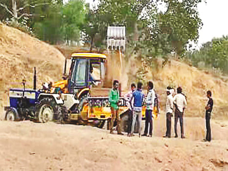 Sand mining from machines rather than workers