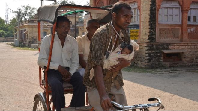 new born baby damini became orphan, Rikshvalla bablu died 