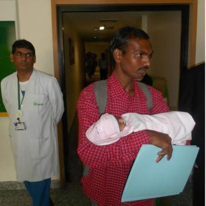 new born baby damini became orphan, Rikshvalla bablu died 