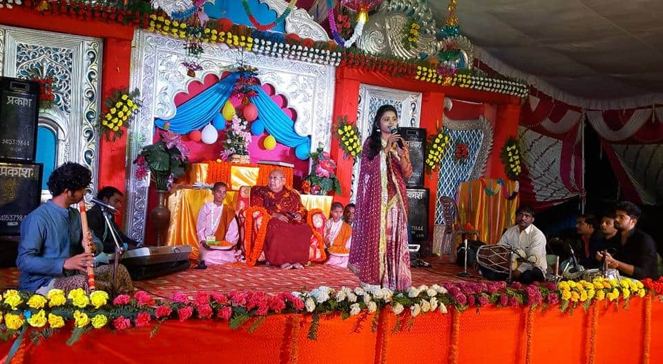 social media creates problem for bhojpuri lady singer soni sinha