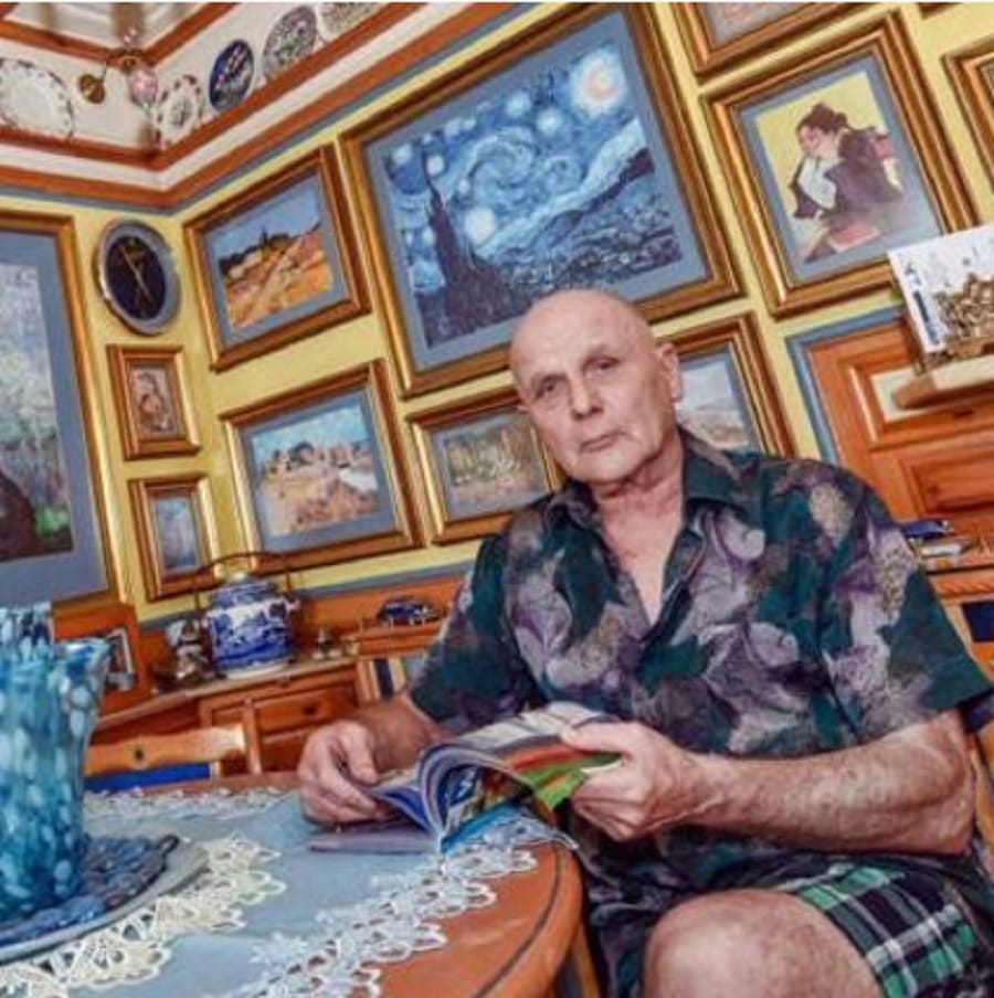 Hampshire resident Adrian Reeman converted 2 BHK flat into palace using DIY technique