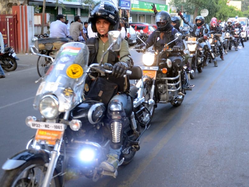 cabinet minister reeta bahuguna joshi honours lady bikers.