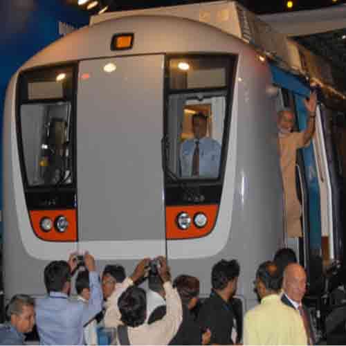 job vacancies for graduates in gujarat metro 2 lakh salary