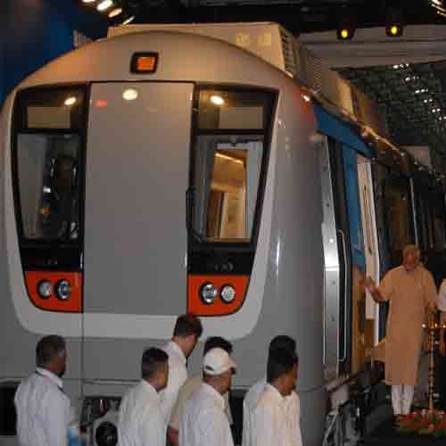 job vacancies for graduates in gujarat metro 2 lakh salary