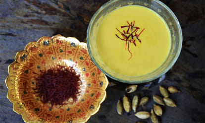Large doses of saffron can be  harmful during pregnancy