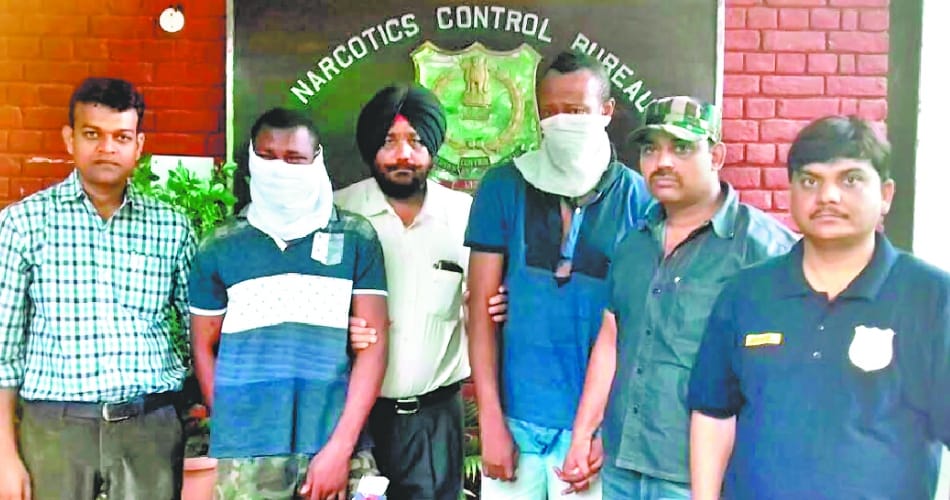 Two Nigerian arrested with heroine, chd crime news