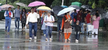 cloudburst at manali leh road near Baralacha pass