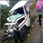 कंटेनर और बोलेरो की भिड़ंत