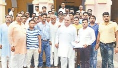 Parade of BDC members lodged in front of DM