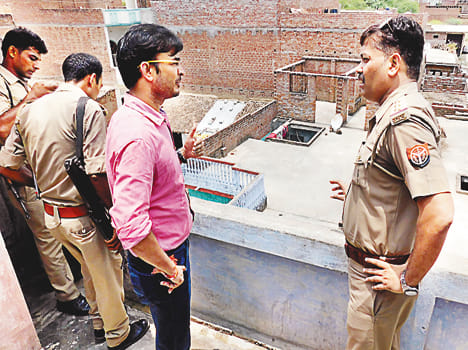 The death of the advocate, murder or accident, confused police