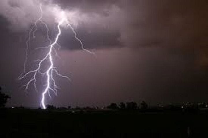 Woman dies due to celestial lightning
