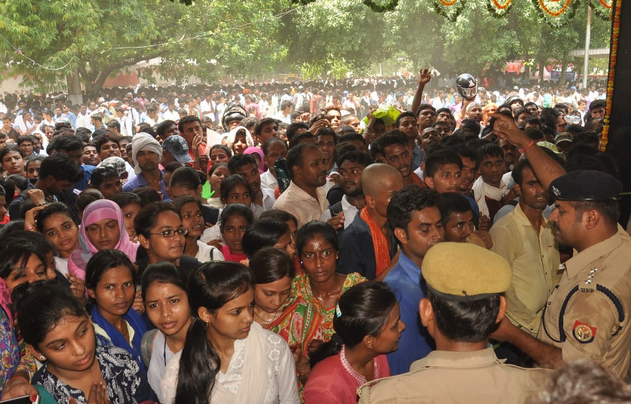  डिग्री बीटेक और एमबीए की, जॉब सेल्स एग्जीक्यूटिव की
