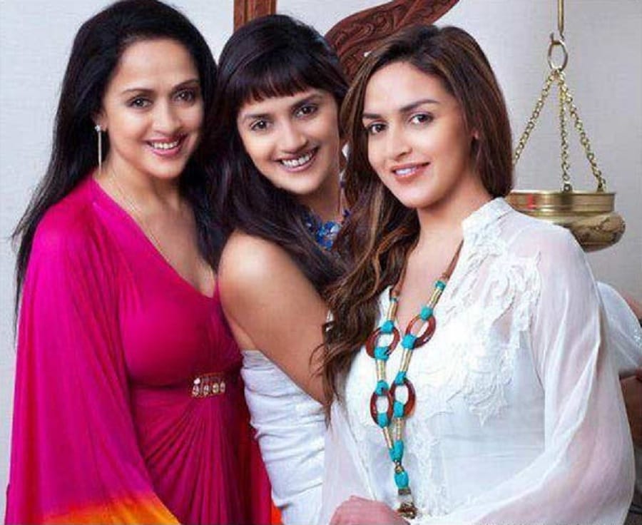 pregnant esha deol craving for chocolate cup cake hema malini and dharmendra excited for baby