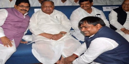 sadhvi niranjan jyoti says gayatri prajapati adoptive son of mulayam singh