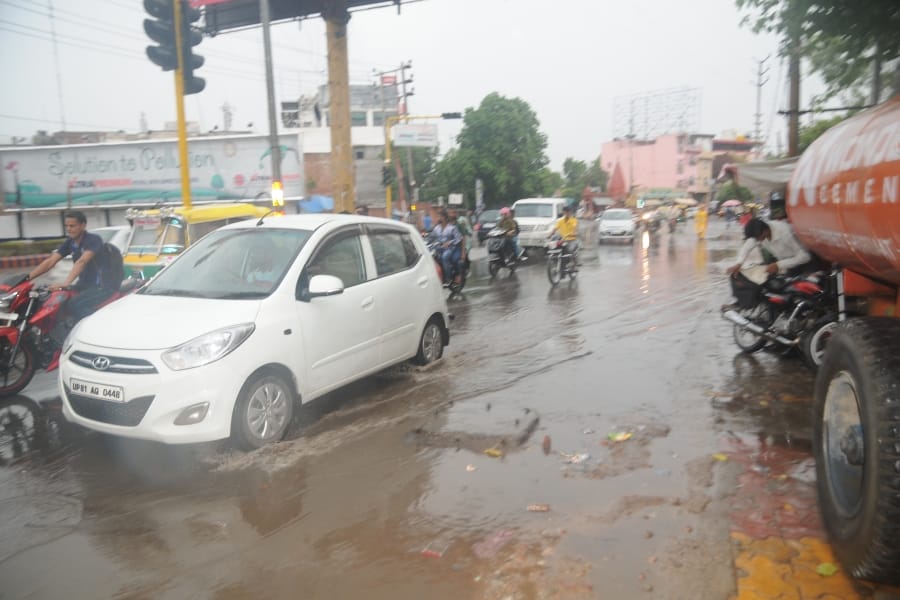 water-lodging in mainpuri and kasganj after heavy rain 