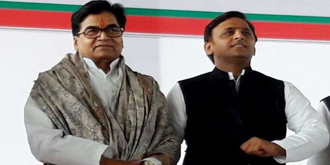 ram gopal yadav celebrates his birthday with akhilesh yadav