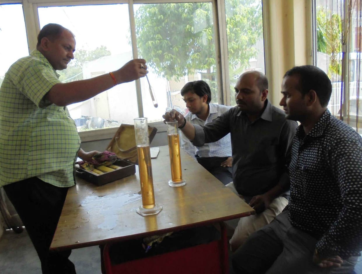 घटतौली के खिलाफ ग्राहकों ने पेट्रोलपंप पर किया हंगामा