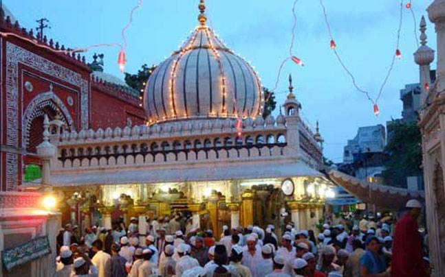 Accident near Khwaja's dargah, two injured
