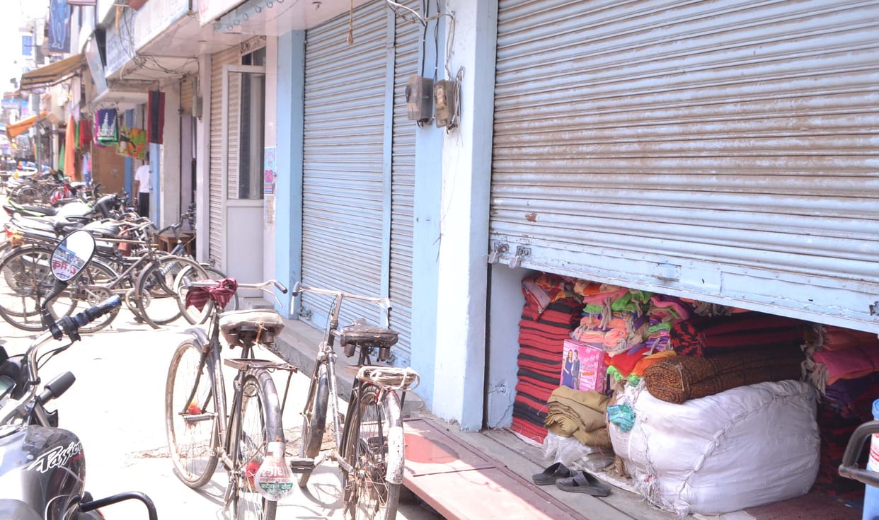 GST's Rail Rail, Failure to Fall in the City