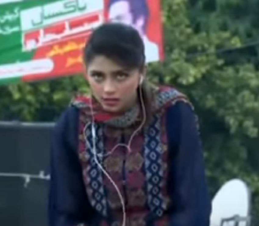 Pakistani female reporter Irza Khan who got attack during live reporting is alive