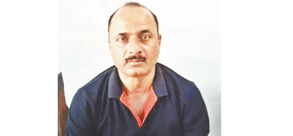 Himachal independent mla from indora manohar dhiman joined bjp