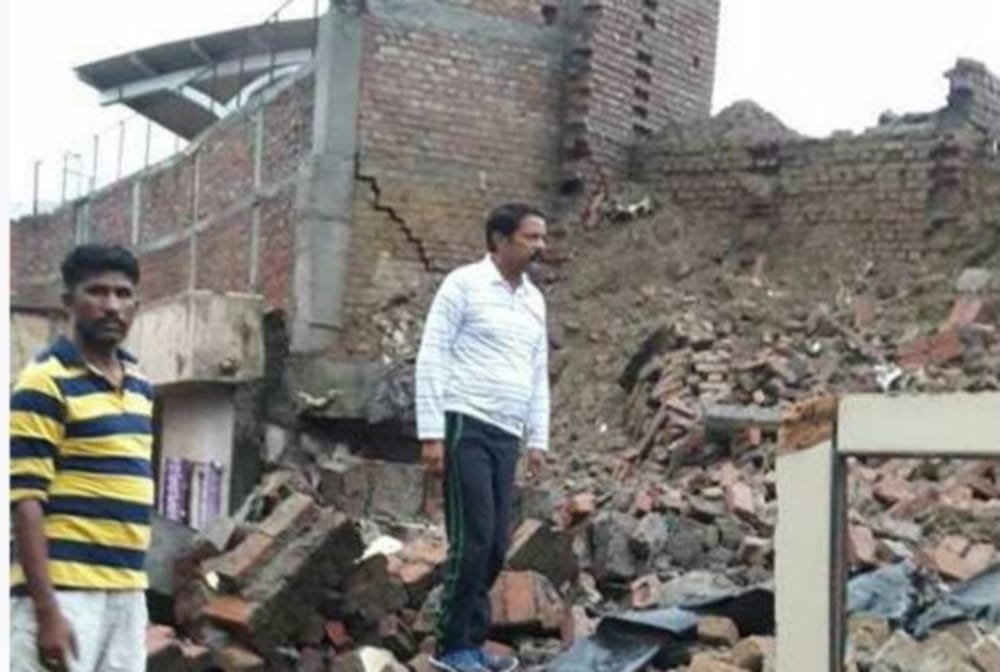 graphic era college wall collaps on houses in dehradun