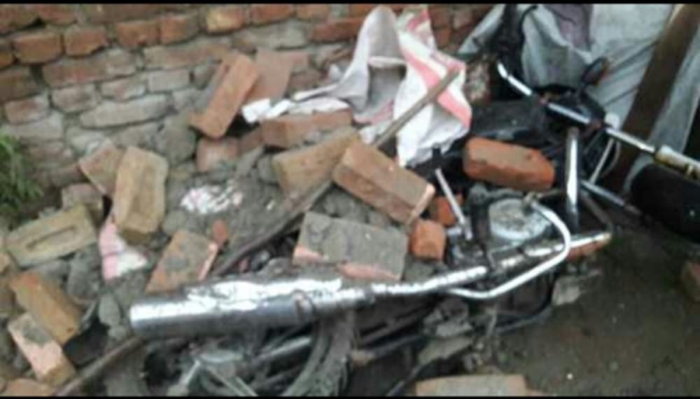graphic era college wall collaps on houses in dehradun