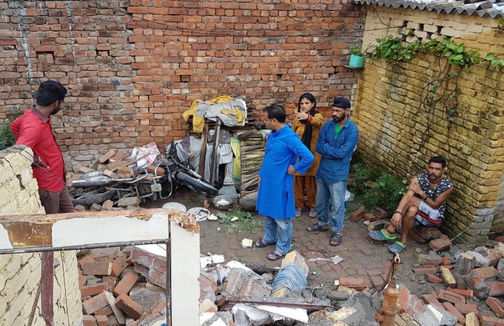 graphic era college wall collaps on houses in dehradun