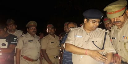 Yogirajs Daroga murder on the road, pistol Robbed