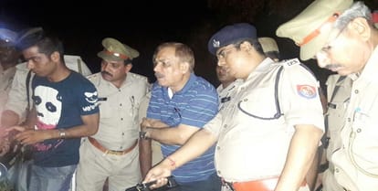 Yogirajs Daroga murder on the road, pistol Robbed