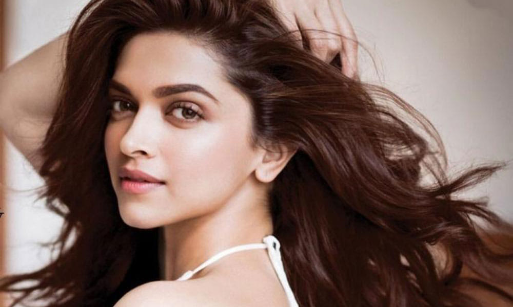 Deepika Padukone Shares Throwback Photo With Sister Anisha On Instagram
