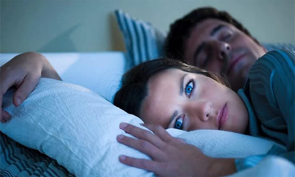 eyes colour says about yourself, keep distance from green eyes women