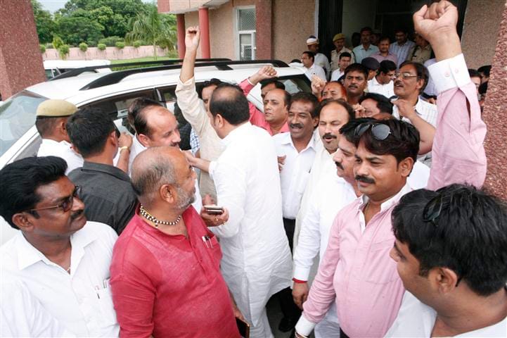  GST Zindabad slogans in front of Minister in-charge of Rana