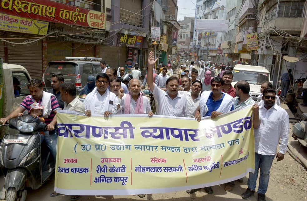 gst protest in varanasi effect buisness of 600 crore