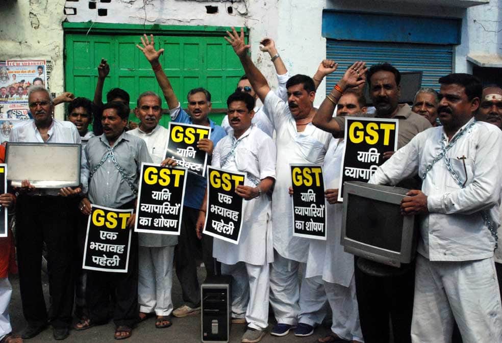 gst protest in varanasi effect buisness of 600 crore