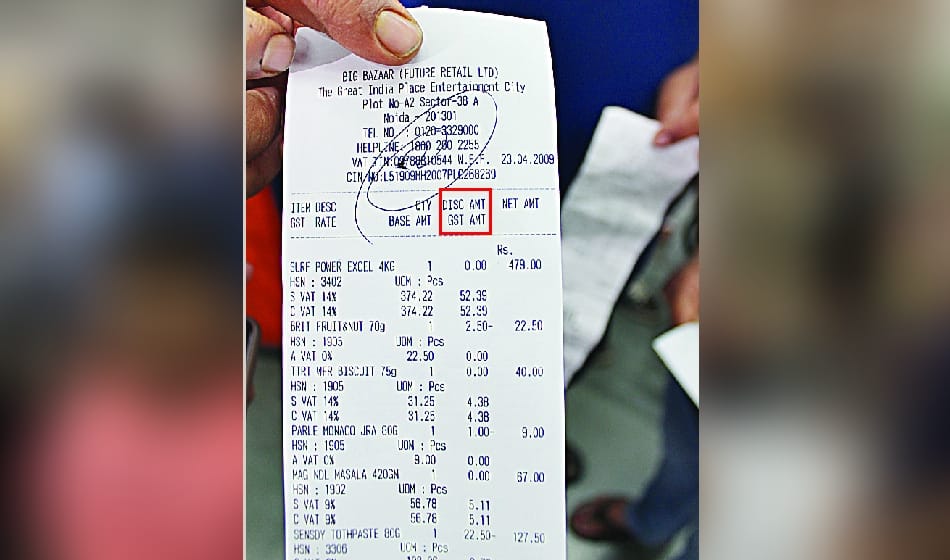 people became happy with gst first bill, malls sees heavy footfall till late night