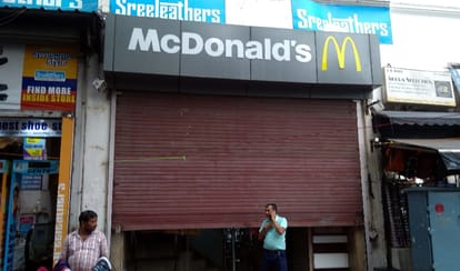 mc donalds lovers who are unaware of shutting down of outlet coming and going with empty hand 
