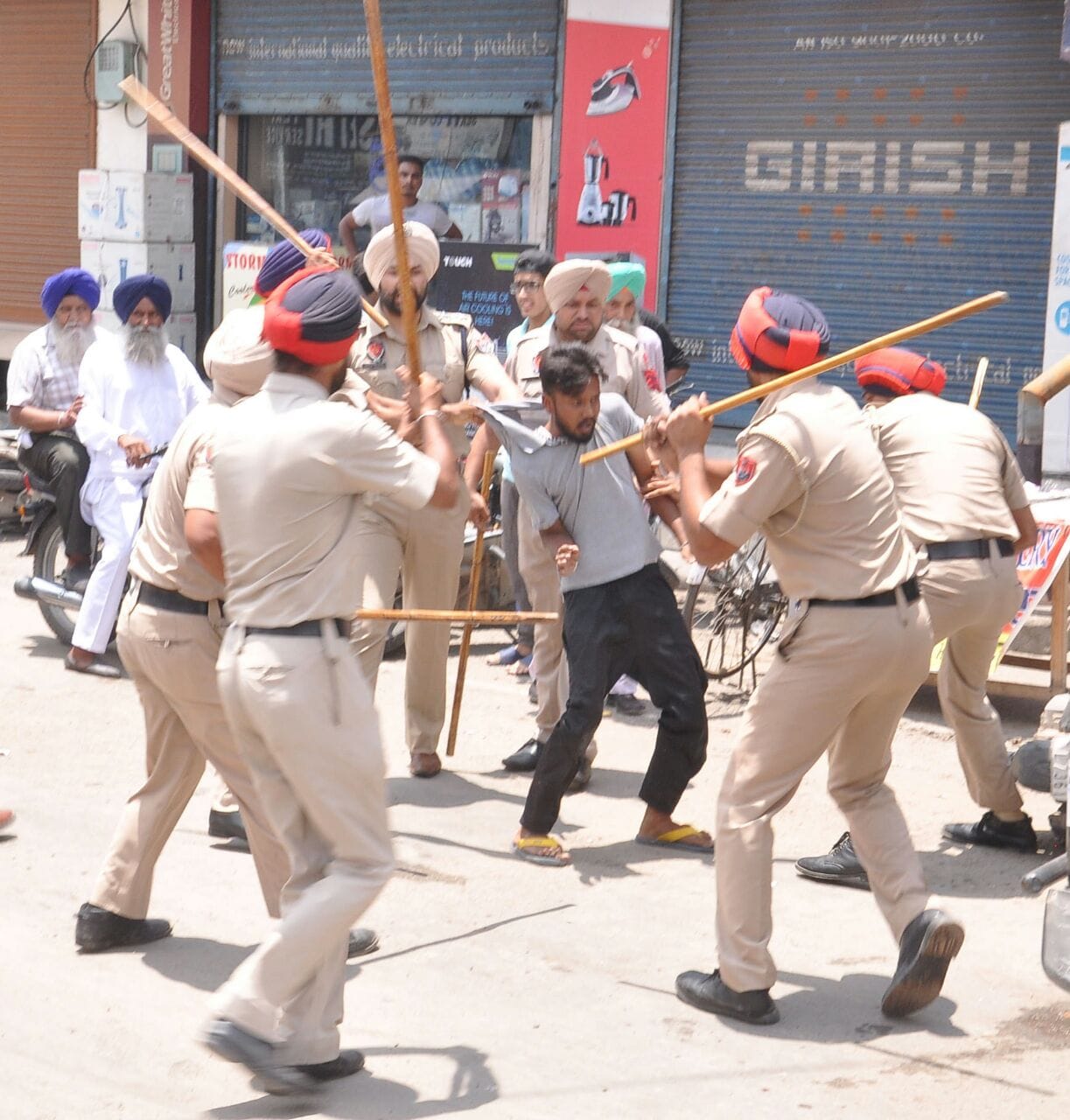 public police clash at patiala after boy death