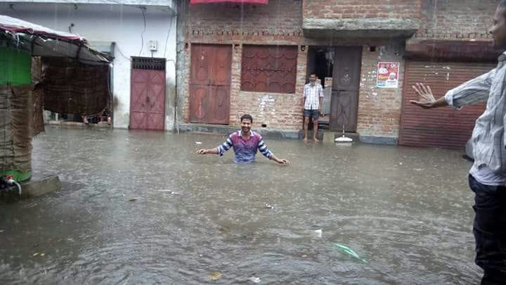 lucknow people suffered drainage system proble after frist rain