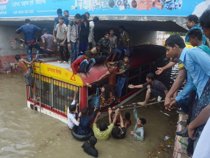  condition of Lucknow after heavy rain.