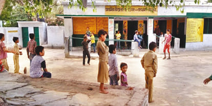 school were open but children are not coming at kannauj 