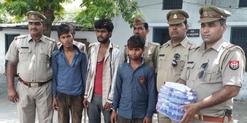 पुलिस के हाथ लगा बाइकर्स गैंग, तीन गिरफ्तार
