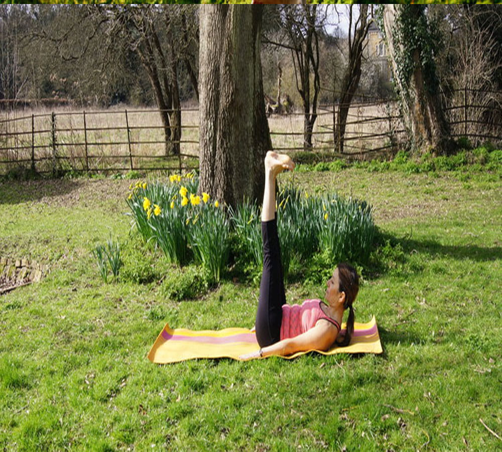 If you do not feel hungry, no need to worry do this Uttanpadasana yoga only