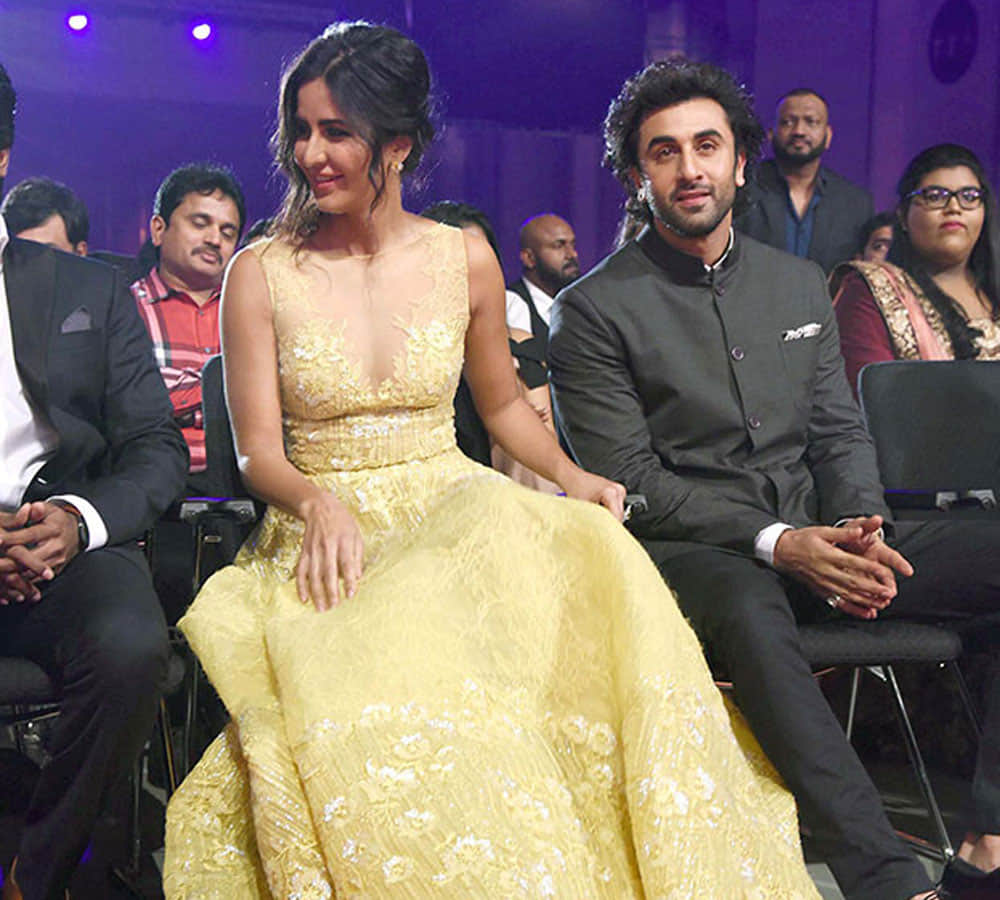 Katrina Kaif on red carpet at SIIMA 2017 as she walks with Ranbir Kapoor 